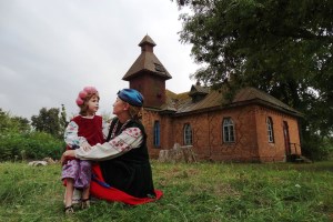 Школы Лохвицкого земства: школа с. Пески-Удайские, арх. А. Сластион и этно-мастерская Грицики